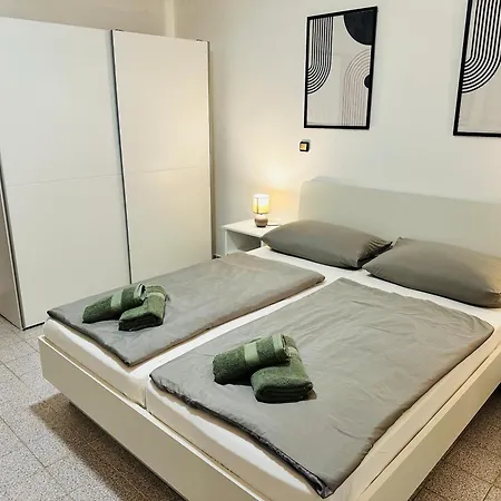 Studio Apartment Near Beach Petrcane - Quiet & Central - Unit 1